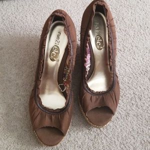 Brown OpenToe Wedges